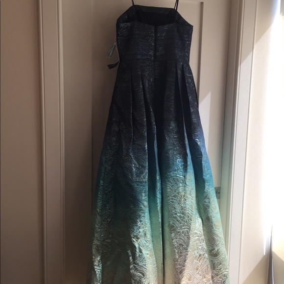 NWT Theia Strapless Ombré Brocade Gown - Picture 6 of 7